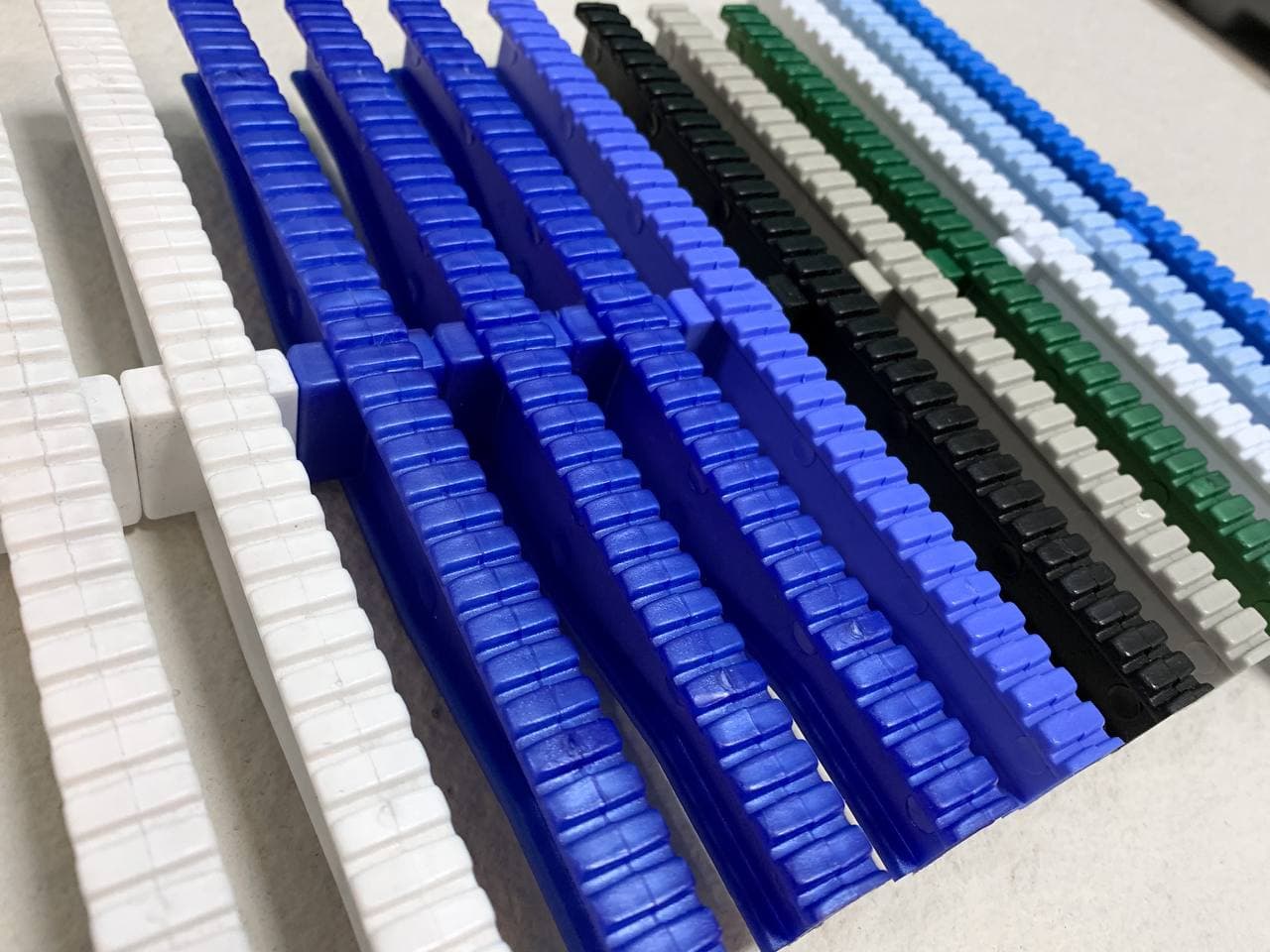 Переливна решітка біла 295 мм